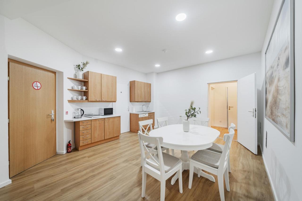 Central City Rooms By Home2 Vienne Extérieur photo